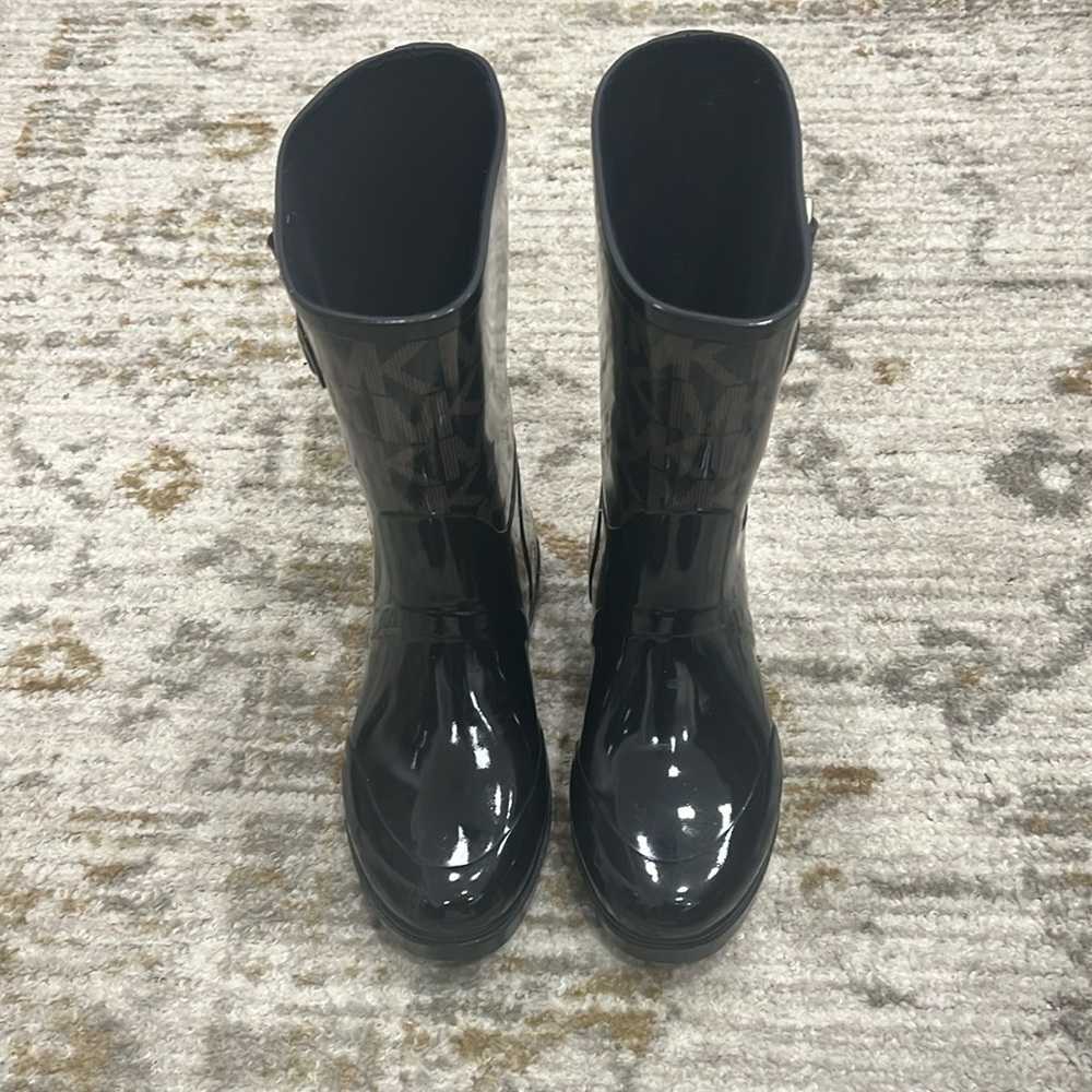 MK Michael Kors mid-calf black rain boots size 8. Barely used.